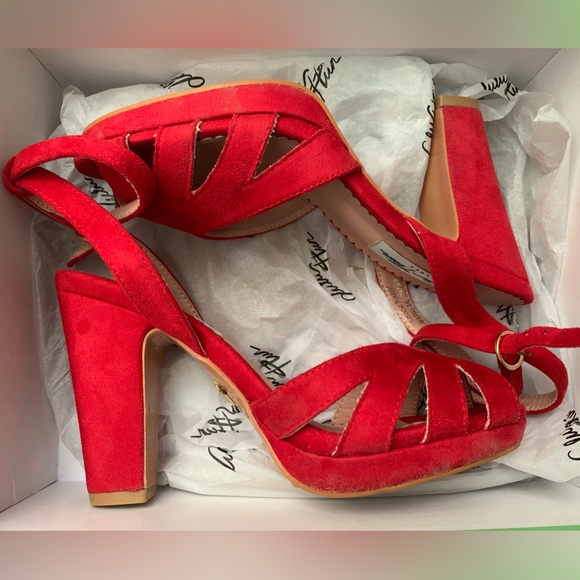 Lulu Hun Red Sandals - Picture 6 of 6